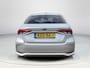 Toyota Corolla Sedan 1.8 Hybrid Dynamic | Parkeersensoren | Carplay | Stoelverwarming | 17 inch LM-velgen |
