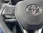 Toyota Corolla Sedan 1.8 Hybrid Dynamic | Parkeersensoren | Carplay | Stoelverwarming | 17 inch LM-velgen |