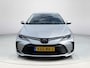 Toyota Corolla Sedan 1.8 Hybrid Dynamic | Parkeersensoren | Carplay | Stoelverwarming | 17 inch LM-velgen |