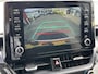 Toyota Corolla Sedan 1.8 Hybrid Dynamic | Parkeersensoren | Carplay | Stoelverwarming | 17 inch LM-velgen |