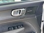Volvo XC40 Recharge Pro | Trekhaak | Warmtepomp | 360 Graden Camera | Parkeersensoren | Panoramadak | Elektrische Achterklep | Keyless Entry | Navigatie | Apple Carplay | Android Auto | Elektrisch Verstelbare Voorstoelen | Stoelverwarming
