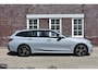 BMW 3-Serie 320 320e Touring M Sport/ Leer Alcantara/Trekhaak electr. Wij zijn op afspraak geopend! Graag bellen voor uw komst.