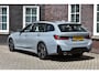 BMW 3-Serie 320 320e Touring M Sport/ Leer Alcantara/Trekhaak electr. Wij zijn op afspraak geopend! Graag bellen voor uw komst.