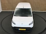 Toyota PROACE CITY Electric Challenger 50 KWH - NIEUW UIT VOORRAAD LEVERBAAR - 2 DEUREN ACHTER - 1 SCHUIFDEUR - 2 PERSOONS UITVOERING - AIRCO - BLUETOOTH - PARKEERSENSOREN ACHTER - MIDDENARMSTEUN - CENTRALE VERGRENDELING MET AFSTANDSBEDIENING - DAB AUDIO