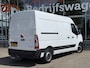 Renault Master T35 2.3 dCi 135 L2H2 | Navi | Carplay | Camera | Trekhaak | PDC