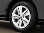 Volkswagen Golf 1.0 eTSI 110pk DSG Life · Camera · Apple/Android Car Play · Sfeerverlichting · P-Sensoren · Navigatie · 16'' Inch · Garantie t/m 04-02-2028 of 100.000km
