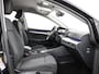 Volkswagen Golf 1.0 eTSI 110pk DSG Life · Camera · Apple/Android Car Play · Sfeerverlichting · P-Sensoren · Navigatie · 16'' Inch · Garantie t/m 04-02-2028 of 100.000km