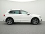 Volkswagen Tiguan R-Line 1.5 TSI 150 PK DSG | LED | Achteruitrijcamera | Trekhaak | Stoelverwarming | Adaptieve Cruise Control |