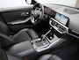 BMW 3-Serie Touring 330i Introduction High Executive 259 Pk Automaat Navi / DAB / Apple Carplay / PDC / Stoelverwarming