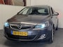 Opel Astra 1.4 TURBO SPORT AUTOMAAT SCHUIFDAK CRUISE CONTROL CLIMATE CONTROL GLAZEN SCHUIF/KANTELDAK BLUETOOTH TELEFOON AFN. TREKHAAK 17" LICHTMETALEN VELGEN PDC ZEER MOOI !!