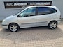 Renault Scenic 1.6-16V Expression Automaat!! | LM Velgen | Trekhaak | Airco | NIEUWE APK T/M 05-2027!! Meeneemprijs!!