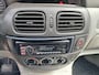 Renault Scenic 1.6-16V Expression Automaat!! | LM Velgen | Trekhaak | Airco | NIEUWE APK T/M 05-2027!! Meeneemprijs!!