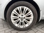 Opel Corsa 1.4-16V Cosmo | Automaat | Parkeersensoren | Navigatie | Trekhaak | Airco