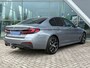 BMW 5-Serie 520i Business Edition Plus M Sport Trekhaak / Schuifdak / Stuurverwarming