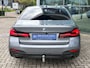 BMW 5-Serie 520i Business Edition Plus M Sport Trekhaak / Schuifdak / Stuurverwarming
