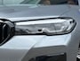 BMW 5-Serie 520i Business Edition Plus M Sport Trekhaak / Schuifdak / Stuurverwarming