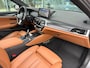 BMW 5-Serie 520i Business Edition Plus M Sport Trekhaak / Schuifdak / Stuurverwarming