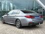 BMW 5-Serie 520i Business Edition Plus M Sport Trekhaak / Schuifdak / Stuurverwarming