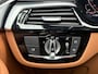 BMW 5-Serie 520i Business Edition Plus M Sport Trekhaak / Schuifdak / Stuurverwarming