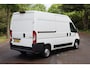 Peugeot Boxer 330 2.0 BlueHDI L2H1 Pro 2016 | Airco | Navigatie | Cruise Control | Stuurwiel Bediening | Spraakbediening | Bluetooth | Elektrische Ramen | Elektrisch Verstelbare Spiegels | Nationale Autopas