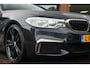 BMW 5-Serie M550i xDrive High Executive Schuifdak Adapt. Cruise Massage Harman/Kardon Stoelvent. 20''LM