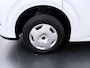 Ford Transit Custom 300 | 2.0 TDCI | L2 H1 | TREND | PARKEERCAMERA | APPLE CARPLAY | 3-ZITS | CLIMATE CONTROL | VOORRUITVERWARMING |