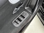 Mercedes-Benz A-klasse 160 Business Solution AMG Nightpakket | Trekhaak | Sfeerverlichting | Augmented Reality | Led | Parkeerpakket met Camera | Inclusief 24 maanden Mercedes-Benz Certified garantie voor Europa.