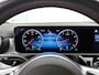 Mercedes-Benz A-klasse 160 Business Solution AMG Nightpakket | Trekhaak | Sfeerverlichting | Augmented Reality | Led | Parkeerpakket met Camera | Inclusief 24 maanden Mercedes-Benz Certified garantie voor Europa.
