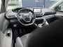 Peugeot 5008 1.2 PureTech Blue Lease Executive | Trekhaak | Cruise Control | Climate Control | Navigatie | Parkeersensoren | Apple Carplay/Android Auto | Draadloze telefoonlader | Lichtmetalen velgen | Dealer Onderhouden |