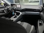 Peugeot 5008 1.2 PureTech Blue Lease Executive | Trekhaak | Cruise Control | Climate Control | Navigatie | Parkeersensoren | Apple Carplay/Android Auto | Draadloze telefoonlader | Lichtmetalen velgen | Dealer Onderhouden |