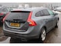 Volvo V60 2.4 D6 Twin Engine Momentum Navigatie, Stoel- en stuurverwarming, Trekhaak, Camera, Lichtmetalen wielen, Schuif- kanteldak