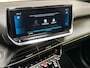 Peugeot 208 1.2 PureTech GT Pack Automaat (PANORAMADAK, VIRTUAL COCKPIT, LEDER, 360 CAMERA, STOELVERWARMING, SPORTSTOELEN, APPLE CARPLAY, GETINT GLAS, NIEUWSTAAT)