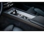 Volvo XC60 2.0 T6 Plug-in hybrid AWD Plus Dark | Adaptieve Cruise Control | Panoramadak | 21" Velgen | Stoel-/Stuur-/Voorruitverwarming | Harman Kardon Audio | Standkachel | Dodehoek Detectie |