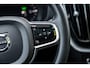 Volvo XC60 2.0 T6 Plug-in hybrid AWD Plus Dark | Adaptieve Cruise Control | Panoramadak | 21" Velgen | Stoel-/Stuur-/Voorruitverwarming | Harman Kardon Audio | Standkachel | Dodehoek Detectie |