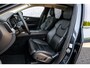 Volvo XC60 2.0 T6 Plug-in hybrid AWD Plus Dark | Adaptieve Cruise Control | Panoramadak | 21" Velgen | Stoel-/Stuur-/Voorruitverwarming | Harman Kardon Audio | Standkachel | Dodehoek Detectie |