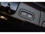 Volvo XC60 2.0 T6 Plug-in hybrid AWD Plus Dark | Adaptieve Cruise Control | Panoramadak | 21" Velgen | Stoel-/Stuur-/Voorruitverwarming | Harman Kardon Audio | Standkachel | Dodehoek Detectie |