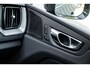 Volvo XC60 2.0 T6 Plug-in hybrid AWD Plus Dark | Adaptieve Cruise Control | Panoramadak | 21" Velgen | Stoel-/Stuur-/Voorruitverwarming | Harman Kardon Audio | Standkachel | Dodehoek Detectie |