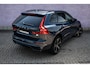 Volvo XC60 2.0 T6 Plug-in hybrid AWD Plus Dark | Adaptieve Cruise Control | Panoramadak | 21" Velgen | Stoel-/Stuur-/Voorruitverwarming | Harman Kardon Audio | Standkachel | Dodehoek Detectie |