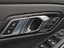 BMW 3-Serie Touring 320e xDrive / Trekgewicht 1.500 kg / Dealer onderhouden / Elektrische achterklep / Glazen schuif- en kanteldak / Head Up Display / Stoelverwarming / Achteruitrijcamera / Adaptief cruise control / Apple Carplay Android Auto / Keyless Entry/Start /