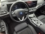 BMW 3-Serie Touring 320e xDrive / Trekgewicht 1.500 kg / Dealer onderhouden / Elektrische achterklep / Glazen schuif- en kanteldak / Head Up Display / Stoelverwarming / Achteruitrijcamera / Adaptief cruise control / Apple Carplay Android Auto / Keyless Entry/Start /