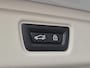 BMW 3-Serie Touring 320e xDrive / Trekgewicht 1.500 kg / PHEV / Dealer onderhouden / Elektrische achterklep / Glazen schuif- en kanteldak / Head Up Display / Stoelverwarming / Achteruitrijcamera / Adaptief cruise control / Apple Carplay Android Auto / Keyless Entry/Start /