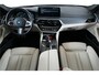 BMW 5-Serie Touring 530e M Sport | Trekhaak | HUD | Memory | Camera | Adaptieve Cruise |