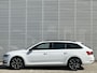 Skoda Superb Combi 1.4 TSI iV Style / SOH 99% / Fabrieksgarantie tm 20-2-28 / Black Pack / LED Matrix / Achteruitrijcamera / Stuur + Stoelverwarming V+A