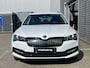 Skoda Superb Combi 1.4 TSI iV Style / SOH 99% / Fabrieksgarantie tm 20-2-28 / Black Pack / LED Matrix / Achteruitrijcamera / Stuur + Stoelverwarming V+A