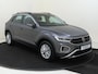 Volkswagen T-Roc 1.0 TSI Life | Keyless | Parkeerassistent | Achteruitrijcamera | Navigatie | Adaptieve cruise control | Lane assist | Carplay |