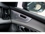 Volvo XC90 2.0 T8 Plug-in hybrid AWD Ultra Bright Exec. Ed. Executive | Trekhaak | Luchtvering | Gelaagd Glas | Bowers & Wilkins | Massage & Ventilatie Stoelen | Schuif-/ Kanteldak |