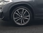 BMW X2 sDrive18i M Sport 140pk Dealer O.H. | Camera | Lederen Sportstoelen Verwarmd | Led Koplampen | Sfeerverlichting | Standkachel | Navigatie | DAB | 19''L.M. |