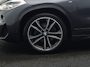 BMW X2 sDrive18i M Sport 140pk Dealer O.H. | Camera | Lederen Sportstoelen Verwarmd | Led Koplampen | Sfeerverlichting | Standkachel | Navigatie | DAB | 19''L.M. |