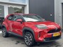 Toyota Yaris Cross 1.5 Hybrid Dynamic Dodehoekdetectie | Trekhaak | Parkeersensoren voor+achter | stoel/stuurwielverwarming | 17 inch | climate control