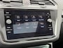 Volkswagen Tiguan 1.4 TSI Highline Business R |Pano|Trekhaak|ACC|